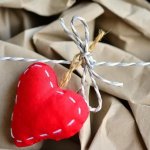 The finest gifts are the ones that come straight from the heart. An inspired gift can be basically anything as long as it is unique, personalized and it bears a certain meaning or significance to the one that receives it. If you plan on surprising your boyfriend with something original and amazing, look no further. This is a cute compilation of 10 DIY gifts for boyfriend that are sure to take your sweetheart by surprise. 