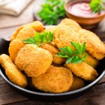 Siapa sih yang nggak suka dengan nugget ayam? Makanan pendamping nasi ini pasti jadi salah satu menu favorit yang ditunggu anak-anak. Tapi memang tidak semua merek atau brand punya rasa yang lezat, makanya BP-Guide punya rekomendasi nugget ayam terenak nih buat kudapan anak di rumah. Cek dulu, yuk!