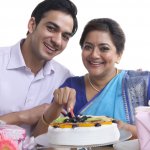 Have you always been your mama's boy? This mother's day, make your mother super-duper happy with our top Mother's Day gift ideas which are not only unique but also are going to be significantly appreciated by your mother as they're handy as well. Here are some ways to make your mom feel special with the ten best gifts which are available online.