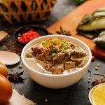 Anda yang mencari pengalaman kuliner yang tak terlupakan di Jakarta Pusat, kini hadir rekomendasi restoran coto Makassar yang patut Anda coba. Dari cita rasa otentik hingga suasana yang menggoda, inilah panduan singkat untuk menemukan kelezatan sejati dari hidangan khas Sulawesi Selatan.