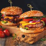 Anda pecinta burger di Jakarta, jangan lewatkan untuk mampir ke sejumlah tempat yang menawarkan berbagai menu penggoda selera. Dalam artikel ini, BP-Guide akan memberikan deretan rekomendasinya. Yuk, siap-siap mampir!