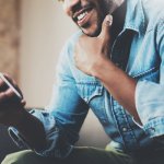 Setiap merek memiliki produk-produk unggulan. Nah, smartphone flagship adalah produk unggulan dari setiap merek ponsel untuk bertarung di segmen flagship. Apa saja smartphone flagship dari setiap merek ternama ini? Simak ulasannya berikut ini.