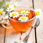 Anda pecinta teh, sudah pernah cobain teh chamomile belum? Teh dari bunga kamomil ini punya banyak manfaat untuk kesehatan lho! Simak deretan rekomendasi produknya dalam artikel BP-Guide berikut ini!