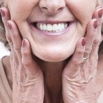 Merawat gigi palsu itu susah-susah gampang. Asalkan ketemu dengan produk perawatan yang pas, tentunya merawat gigi palsu menjadi lebih mudah. Dalam artikel berikut ini, simak tips merawat gigi palsu dan rekomendasi produk perawatannya dari BP-Guide.