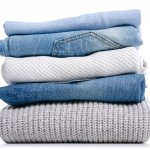 Kamu yang hobi mengoleksi pakaian tentu tidak ingin pakaian kamu cepat rusak saat tidak dikenakan. Maka dari itu, kamu harus tahu cara perawatannya yang tepat. Mulai dari cara mencuci, cara menjemur, hingga cara menyimpannya. Nah, rawatlah sesuai dengan bahan pakaian karena setiap bahan pakaian memiliki keunikan tersendiri. Yuk, simak cara perawatannya!