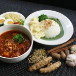 Makanan khas Indonesia berbagai macam bentuknya. Ada yang kering, digoreng, bahkan berkuah. Makanan berkuah sangat sedap jika disantap dalam cuaca dingin dan dalam kondisi hangat. Penasaran apa saja makanan berkuah khas Indonesia? Simak artikel ini.