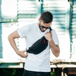 ボディバッグは、身軽に動きたいときに便利なツールです。さらにデザインにこだわることでおしゃれアイテムとしても活躍します。今回は編集部がwebアンケート調査などをもとに厳選した、30代男性におすすめしたいメンズボディバッグのブランドをご紹介！人気ランキングや選び方のポイントを押さえて、普段の装いをワンランクアップさせるようなひと品を見つけましょう。