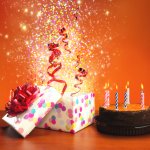 Bài viết hôm nay sẽ dẫn bạn đọc đến với danh sách top 10 món quà vui vẻ nên tặng cho người thân yêu trong ngày sinh nhật. Để biết những món quà sinh nhật đặc sắc ấy là gì thì bạn đừng chần chờ nữa mà cùng tìm hiểu ngay những gợi ý dưới đây nhé! 