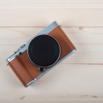 Kamera mirrorless sangat populer di kalangan pecinta fotografi. Buat Anda yang masih pemula, BP-Guide akan memberikan rekomendasi kamera mirrorless yang cocok buat Anda. Simak berbagai produknya dalam artikel ini ya!