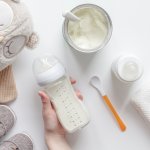 Susu formula bisa jadi alternatif untuk para ibu yang tidak dapat memproduksi ASI. Saat ini sudah banyak susu formula yang dirancang khusus mengandung sejumlah nutrisi penting untuk tumbuh kembang bayi yang optimal. Berikut BP-Guide rekomendasikan susu formula terbaik untuk bayi dan informasi terkait cara memilihnya. 