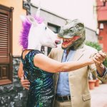 Pesta kostum tidak selalu identik dengan tampilan yang menyeramkan, lho. Kamu bisa tampil dengan gaya lucu dan menggemaskan saat menggunakan topeng hewan. Sini deh, cek dulu beragam rekomendasi topeng-topeng binatang yang bisa jadi pelengkap kostummu!