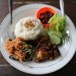 Pilihan restoran dengan makanan khas Jawa yang otentik dan citrasa yang khas. 