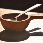 Kayu sudah lama dijadikan bahan untuk membuat kerajinan. Berbagai jenis kayu bisa diubah menjadi benda-benda yang memiliki nilai guna, atau sekedar hiasan bernilai estetika. Simak deretan kerajinan kayu yang mudah dibuat dan banyak dijual di pasaran dalam artikel BP-Guide berikut ini!