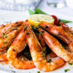 Udang menjadi salah satu lauk berprotein tinggi yang banyak disukai hampir oleh semua kalangan. Tak heran, olahan udang menjadi menu yang umum disajikan di rumah. Nah, ingin menyajikan menu udang yang lebih bervariasi untuk keluarga? Kamu bisa contek aneka menu masakan udang berikut ini!