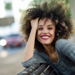 Rambut keriting merupakan anugerah yang diberikan Tuhan untuk kita. Rambut ini akan membuat kita tampil menawan. Cukup banyak orang yang menginginkan untuk dapat tampil seperti itu. Namun tentu saja ada hal-hal yang harus diperhatikan dalam perawatan rambut keriting. Apa saja? Mari simak artikel berikut ini! 