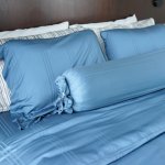 Kenyamanan tidur bisa dipengaruhi oleh berbagai faktor. Selain tempat tidur yang nyaman dan juga baju tidur yang tidak bikin gerah, kenyamanan tidur bisa dipengaruhi oleh bantal dan guling yang kita pakai. Pemilihan bantal dan guling harus yang tepat agar bisa menunjang tidur lebih maksimal. Cek rekomendasi bantal dan guling terbaik untuk membuat tubuh lebih rileks saat bangun.