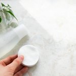 Kulit kering menimbulkan banyak masalah. Atasi dengan 5 rekomendasi hydrating toner dari BP-Guide, lengkap dengan cara merawatnya!