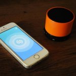 Hobi beraktivitas di luar ruangan? Kamu butuh alat untuk menemani kamu agar kegiatan lebih asyik. Salah satunya adalah speaker portable! Dengan alat yang satu ini, kamu bisa mendengarkan musik favorit kamu dimana saja dan kapan saja. Bentuknya yang mini bikin kamu mudah membawanya. Nah, intip bersama deretan rekomendasi dari kami!