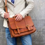 肩掛けできるショルダーバッグは、荷物を持ち運ぶのに便利なアイテムのひとつです。そこで今回は、webアンケート調査をもとに、30代男性に多く選ばれているメンズショルダーバッグのブランドをランキング形式にてまとめました。編集部厳選の人気ブランドが目白押しなので、30代らしいかっこよさを後押しするひと品を見つける参考にしてください。