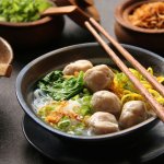 Tidak ada yang dapat menolak kelezatan bakso, ada berbagai macam bakso yang bisa kamu masak sendiri di rumah. Jangan salah, resep-resep bakso pun banyak tersebar dan bisa kamu buat sendiri, lho. Jika kamu butuh alat untuk mencetak bakso, kamu bisa cek berbagai rekomendasinya di sini. Yuk, cek dulu!