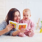 Kenalkan Bayi dengan Kegiatan Membaca, Inilah 30 Buku Cerita untuk Bayi yang Ibu Wajib Miliki (2023)