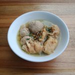 Bakso cuanki yang sudah terkenal nikmat selalu menjadi favorit banyak orang. Namun, tidak semua bakso cuanki punya rasa yang khas atau otentik. Jika kamu sedang berkunjung ke kota Bandung, langsung saja datang ke warung-warung bakso cuanki ini, yuk!