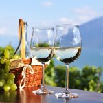 ペアワイングラスは高級感があり、さらに実用性も高いアイテムです。そのため結婚や新築のお祝い、内祝いの贈り物などに多く選ばれています。今回は、プレゼントに人気のブランドペアワイングラスに注目し、【2023年最新版】としてランキング形式でご紹介いたします。ワイングラスのプレゼントは、好みのワインに合ったワイングラスを選ぶことが重要です。ぜひこちらを参考に素敵なプレゼントを見つけてください。