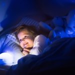Pemilihan lampu tidur yang tepat tentunya membuat Anda tidur lebih nyenyak dan nyaman. Selain membeli, Anda juga bisa membuatnya sendiri sesuai dengan kreatifitas Anda. Berikut BP-Guide rekomendasikan ide lampu tidur kreatif yang bisa Anda coba. Simak juga manfaat membuat lampu tidur kreatif sendiri. 
