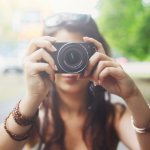 Momen istimewa belum tentu datang dua kali. Oleh karena itu, kamu perlu mengabadikan momen tersebut dengan kamera. Kamera digital yang berkualitas dapat menghasilkan gambar yang juga berkualitas. Kamu hanya perlu memilih jenis kamera yang sesuai dengan kebutuhanmu agar semakin mudah mengabadikan berbagai momen istimewa dalam hidupmu.