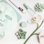 Kini semakin banyak saja bahan alami yang digunakan sebagai kandungan utama untuk merawat kecantikan kulit wajah. Ginseng termasuk salah satunya. Dapatkan kulit yang cerah dengan rekomendasi masker ginseng dari BP-Guide berikut ini.