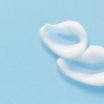 Wajah wajib dibersihkan dengan maksimal agar kulit wajah tidak mengalami aneka masalah kulit. Kamu bisa andalkan pemakaian milk cleanser yang sejak dulu sudah terbukti manfaatnya untuk wajah. Simak aneka manfaat memakai milk cleanser secara rutin. Jangan lupa juga untuk mengecek rekomendasi produknya dari kami!