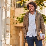 男性にとって大学時代は人生の中でも一番多様なファッションが楽しめる時期です。今回、そんな男子大学生の間で人気の指輪のブランドを編集部がWEBアンケートなどを元に徹底的に調査しました。定番だけでなく、通販で人気のブランドやプレゼントギフトにぴったりのブランドなど、ニーズに合ったブランドをランキング形式でご紹介しますので、指輪選びの参考にしてみてください。