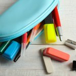 Siapa bilang tempat pensil hanya bisa digunakan oleh anak sekolah? Orang dewasa pun memerlukannya untuk melengkapi dan menemani kegiatan harian. Kamu bisa memilih kotak pensil yang "kamu" banget di bawah ini. 