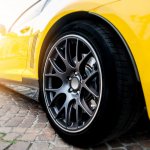 Anda termasuk yang suka dengan aksesori mobil? Kalau begitu Anda datang ke tempat yang tepat. Melalui artikel ini, BP-Guide akan memberikan sederet rekomendasi merek ban mobil terbaik untuk meningkatkan performa mobil Anda.