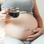 Minum kopi saat hamil? Berbahaya nggak? Tenyata aman saja, loh. Tapi, ada aturannya yang harus Anda ikuti. Jadi, tidak bisa berlebihan, karena berbahaya bagi kehamilan Anda. Simak ulasan BP-Guide berikut ini, yah.