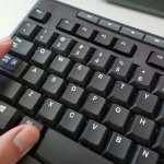 Di zaman seperti sekarang, kita sangat bergantung pada gadget yang kita miliki. Namun, kita pasti kesulitan jika harus mengetik berpindah-pindah antara smartphone, tablet, dan komputer. Maka dari itu, multi device keyboard hadir untuk kamu. Cek rekomendasinya dari kami!