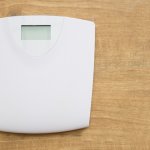 Berat badan ideal jadi impian semua orang. Untuk menjaga bobot tubuh tetap ideal, kita butuh menjalankan hidup sehat. Jangan lupa untuk selalu mengecek berat badan. Dengan mengecek berat badan, maka kita jadi tahu kapan saatnya menurunkan berat badan dan menjaga tubuh tetap dalam bobot idealnya. Nah, cek rekomendasi timbangan badan digital dari kami!