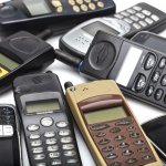 Meskipun terkesan jadul, merek Nokia sebenarnya masih sangat kuat di pasaran. Terutama setelah merek asal Finlandia ini menggandeng Android sebagai sistem operasi. Banyak dari handphone Nokia yang kemudian punya kemampuan canggih dan tak kalah dengan handphone masa kini. Butuh bukti? Silakan dilihat di artikel satu ini. 