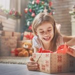 今回は、小学6年生の女の子にふさわしいクリスマスプレゼントをランキング形式でご紹介します。編集部が行ったwebアンケート調査の結果などをもとに、実際に多くの子供たちに贈られているものを厳選しました。定番のものや話題になっているアイテムの情報が満載のランキングを参考にして、子供が笑顔になれるプレゼントを探しましょう。