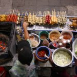 Bicara soal makanan memang tidak ada habisnya. Buat Anda pemburu kuliner murah, BP-Guide akan memberikan rekomendasi street food yang murah dan enak di area Jakarta. Yuk, simak apa saja daftarnya!