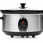 Slow Cooker merupakan alat dapur yang wajib dimiliki para ibu. Untuk Anda yang ingin membuat masakan dengan cita rasa lebih enak, slow cooker bisa jadi andalan. Proses memasak slow cooker yang lama membuat bahan masakan bisa mengeluarkan rasa yang terkandung di dalamnya lebih optimal. Selain itu, nutrisi makanan juga tidak banyak terbuang karena panas slow cooker cenderung rendah. Nah, intip rekomendasi slow cooker terbaik dari kami!