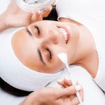 Anda yang ingin kulit lebih cerah dan sehat pasti tertarik dengan chemical exfoliant, produk perawatan kulit yang dapat memberikan hasil yang luar biasa.

