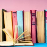 Kamu hobi membaca dan mengoleksi buku? Kalau iya, kamu tentu harus tahu cara melindungi buku supaya lebih awet. Yuk simak cara membuat sampul buku unik dan kreatif dari BP-Guide berikut ini supaya bukumu jadi lebih cantik dan terawat!