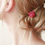 ヘアアクセサリーは、まとめ髪やヘアスタイルをおしゃれに変身させてくれるアイテムです。そこで今回は編集部がwebアンケートの調査結果をなどをもとに、おしゃれな髪留めが揃っている人気ブランドをランキング形式でまとめました。素敵なアイテムを選びやすくなるポイントやブランド情報などもご紹介しているので、あわせて参考にしてみてください。