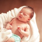 30 Rekomendasi Produk Perawatan Bayi Pilihan Pakar yang Perlu Disiapkan Menjelang Kelahiran (2023)