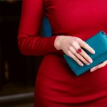 Dompet memang tak terlihat seperti tas tapi memiliki banyak kegunaan, Modelnya pun banyak dan bisa dipilih sesuai kebutuhan dan selera. Inilah rekomendasi dompet lipat bagi pria dan wanita agar tetap kelihatan gaya. 