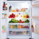 Tủ lạnh là một vật dụng thiết yếu trong căn bếp của mọi nhà. Một chiếc tủ lạnh tốt không chỉ có khả năng lưu trữ lớn, làm lạnh sâu mà còn cần tiết kiệm điện. Và nếu bạn đang phân vân không biết nên mua chiếc tủ lạnh nào thì dưới đây sẽ là danh sách 10 mẫu tủ lạnh tiết kiệm điện năng tốt mà Bp-Guide muốn giới thiệu đến cho bạn.