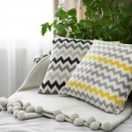 Bantal adalah elemen yang tak terpisahkan dalam sebuah rumah. Kegunaan bantal juga beragam. Mulai dari memberikan kenyamanan saat tidur hingga menjadi hiasan pemanis di kursi ruang tamu. Berikut BP-Guide akan memberikan rekomendasi bantal kecil serbaguna untuk segala kebutuhan.