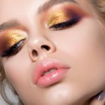 Memiliki kulit berminyak tentu jadi salah satu masalah untuk wanita yang gemar menggunakan makeup. Tak perlu khawatir karena kini banyak tersedia produk makeup yang cocok untuk kulit berminyak, seperti yang BP-Guide rekomendasikan berikut ini!