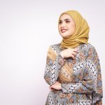 Kebaya adalah pakaian nasional untuk kaum hawa yang masih lestari hingga saat ini. Model kebaya pun mengalami evolusi dari tahun ke tahun, termasuk di 2023 ini. Yuk, simak model kebaya modern dalam artikel BP-Guide berikut ini!